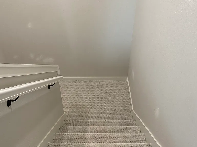 613 Cosmos St — Photo 6