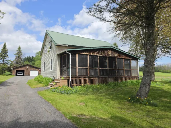 955 N Racquette River Rd, Massena, NY 13662