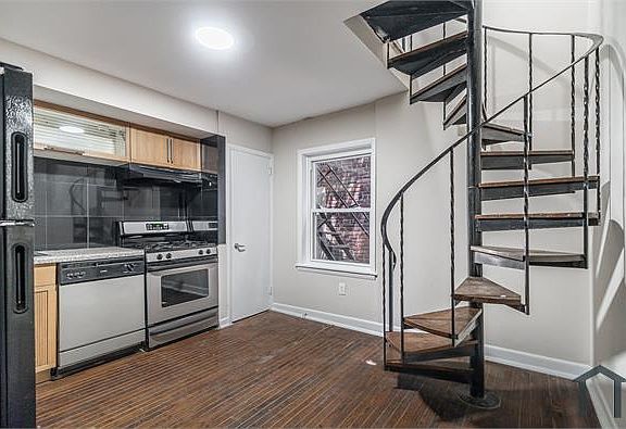 2nd image of 407 S 12th St #(2r)