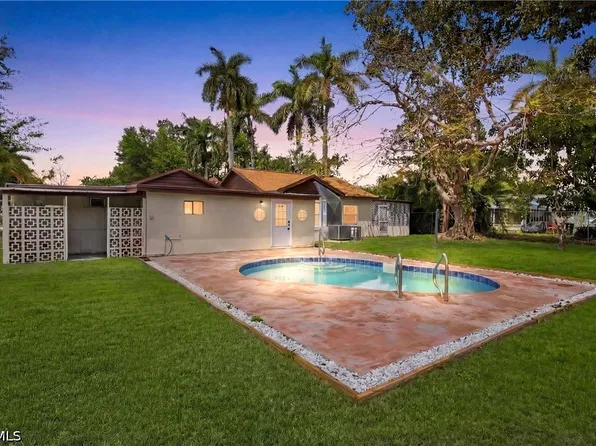 363 New York Dr, Fort Myers, FL 33905