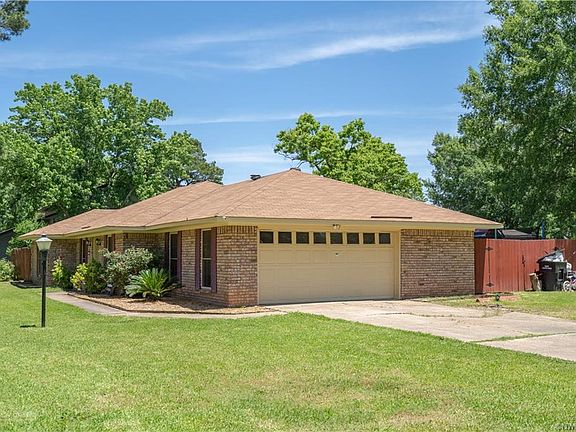 3rd image of 5 Woodfern Ln