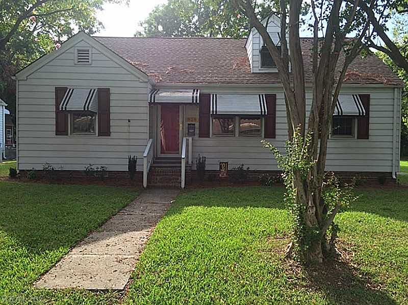 1st image of 828 Bainbridge Blvd