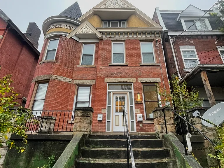 3217 Niagara St #A1 — Photo 1