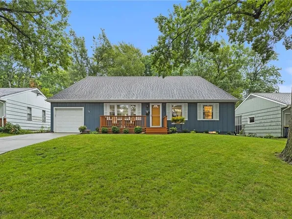 8907 Jarboe St, Kansas City, MO 64114
