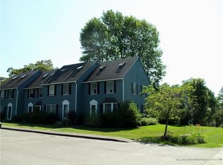 96 Baldwin Dr, Bangor, ME 04401