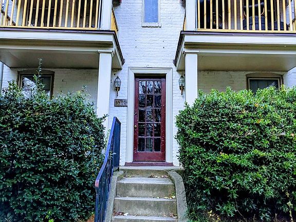 3rd image of 3322 Ellwood Ave APT C