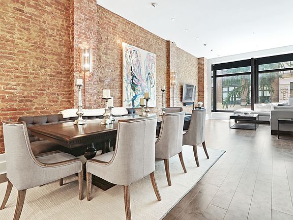 4th image of 29 E 10th St #Loft2