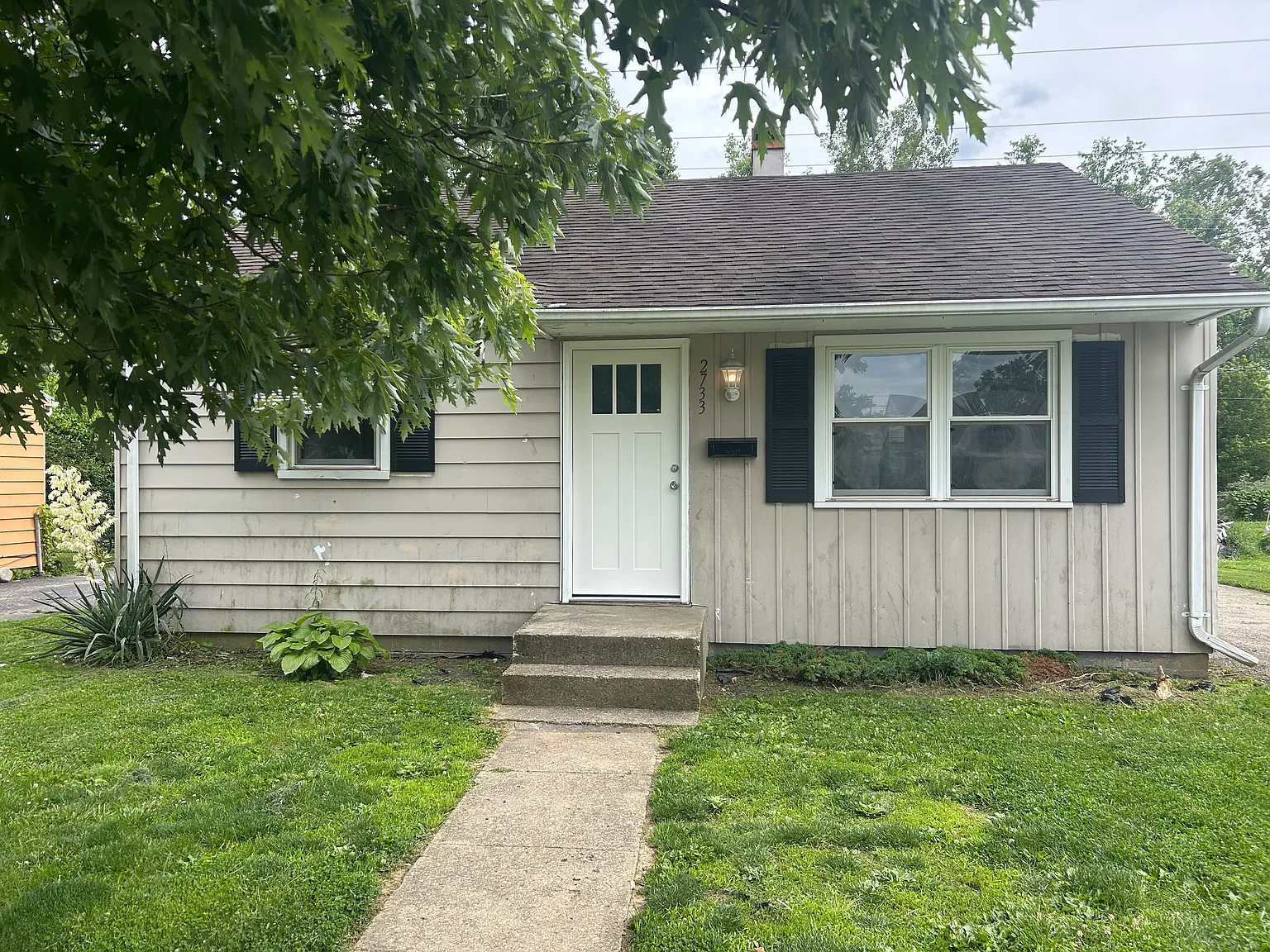 2 bed, 672 sqft, $1,000 — Photo 1