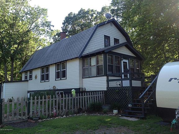 3rd image of 24090 Liberty Dr