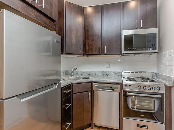 2nd image of 4847 N Kimball Ave #2D