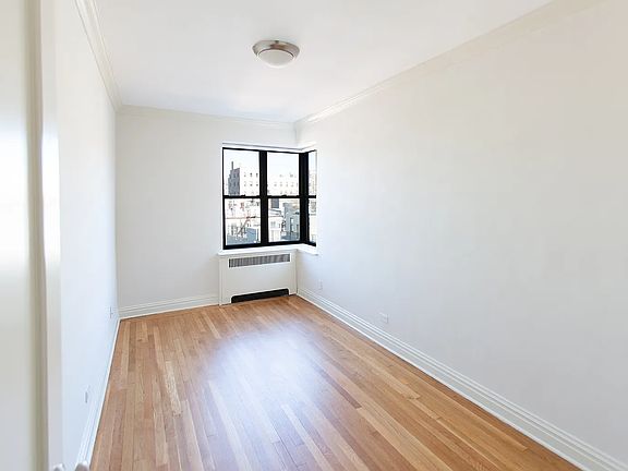 2nd image of 10 Downing St APT 6s