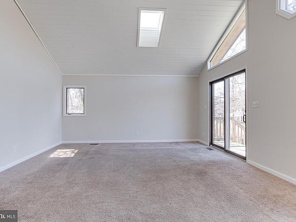 3rd image of 1235 Green Holly Dr