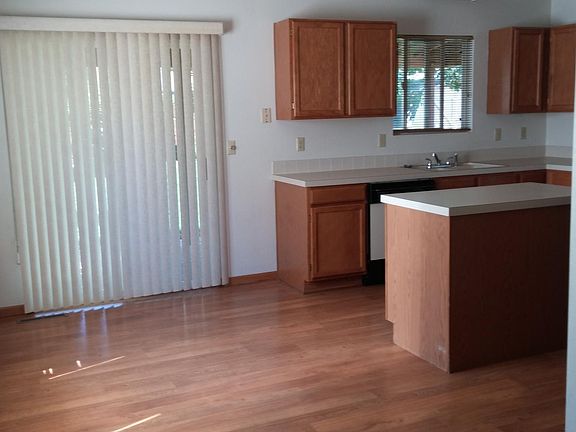 Kitchen and eat-in area