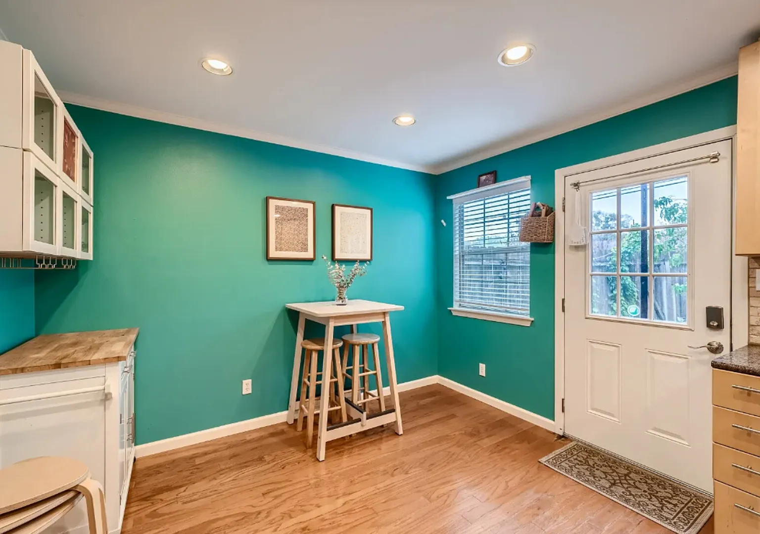 Charming townhome in a great location — Photo 3