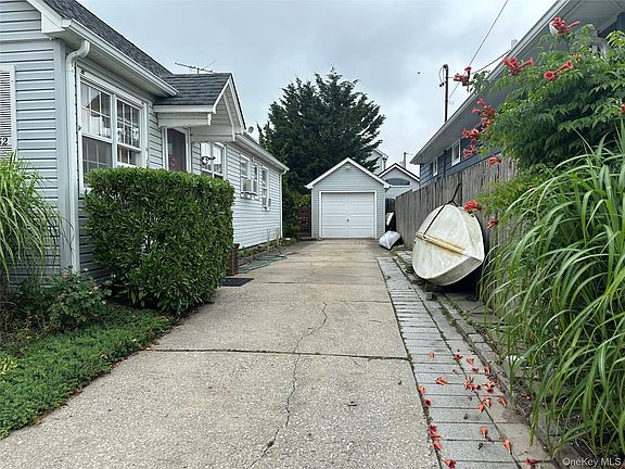4th image of 132 Coronado St