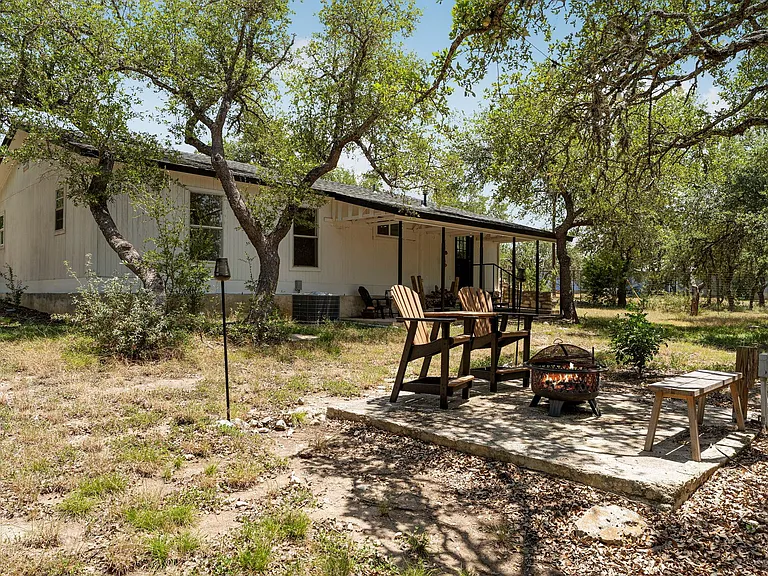 2591 Spring Valley Dr — Photo 28