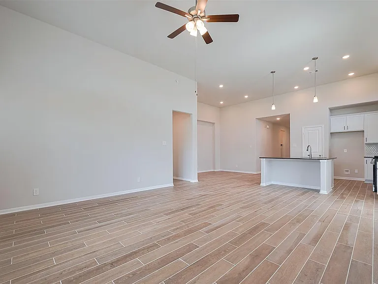 2405 Seamist Cove Ln — Photo 12
