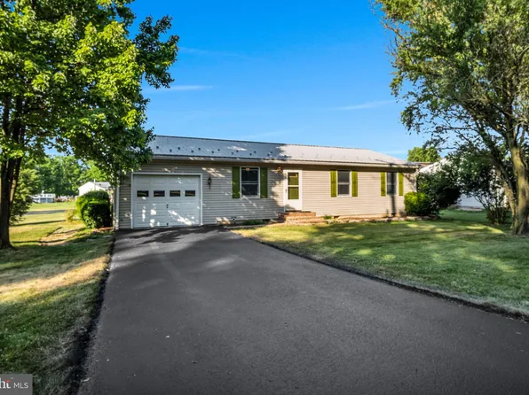577 Weavers Mill Rd, Loysville, PA 17047