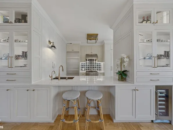 200 Riverside Blvd APT 15I, New York, NY 10069