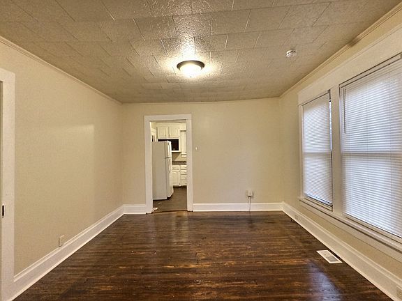 5th image of 320 Dixie Broadway