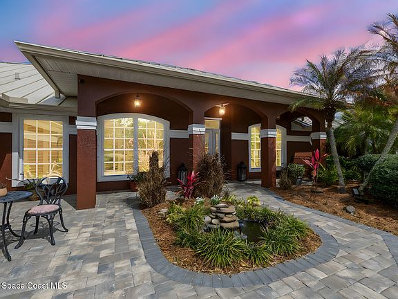 3rd image of 4920 Shade Tree St