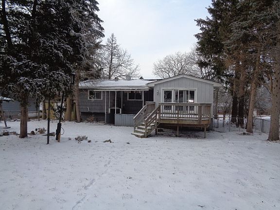 4th image of 577 Hitchcock Ave