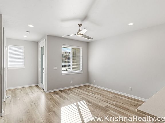 5th image of 4172 SE Century Blvd