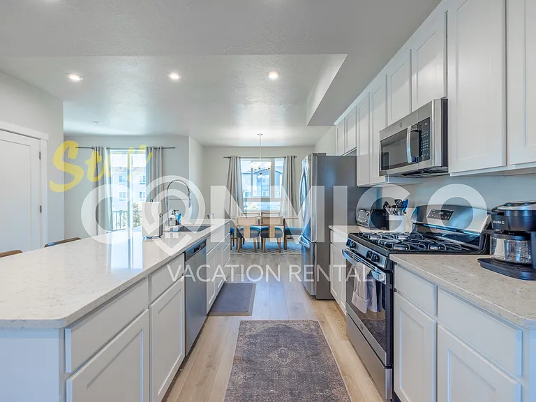 1024 W 400 S — Photo 44