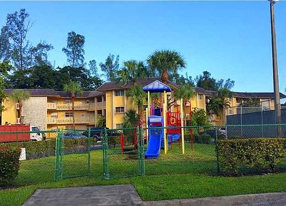 4th image of 7430 Miami Lakes Dr
