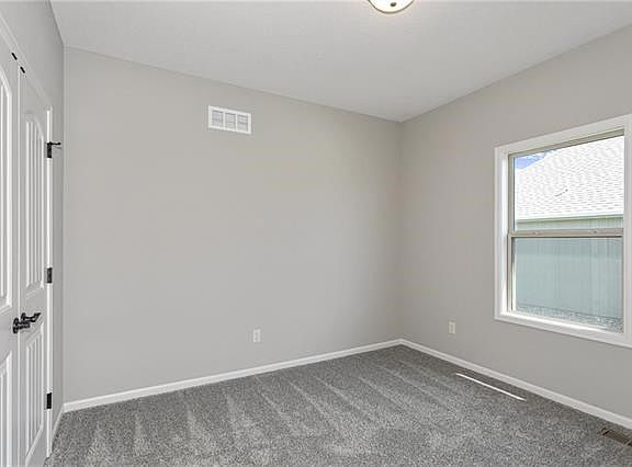 3rd image of 11022 N Crystal Ave