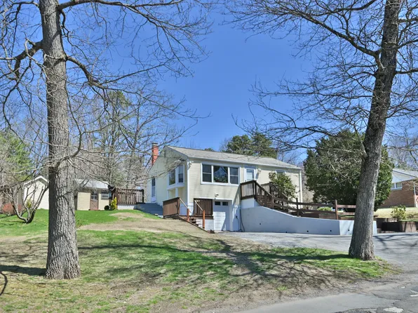 618 Old Post Road, Tolland, CT 06084