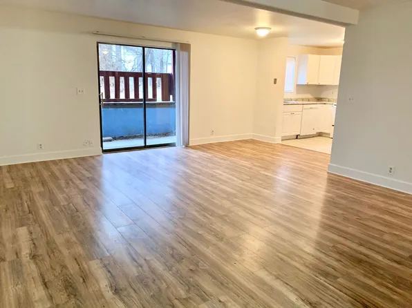 Beautiful Two Bedroom Apt; Salt Lake City, 1,000 sq ft; New Flooring, 3362 S 200 E, Salt Lake City, UT 84115