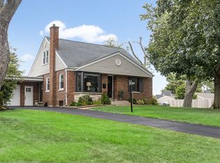 3506 Linneman St, Glenview, IL 60025