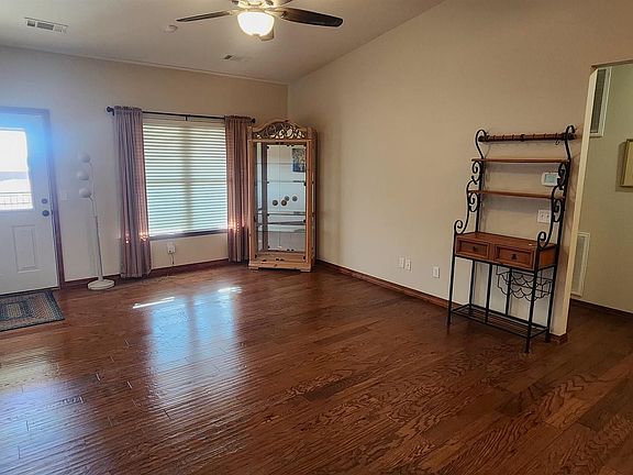 2nd image of 1062 Nottington St
