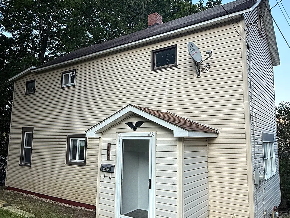 133R Sell St