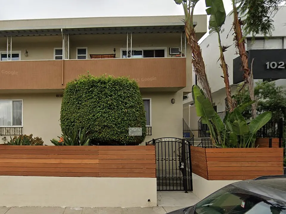 1017 N Genesee Ave #3