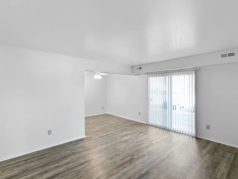 220 Park St — Photo 9