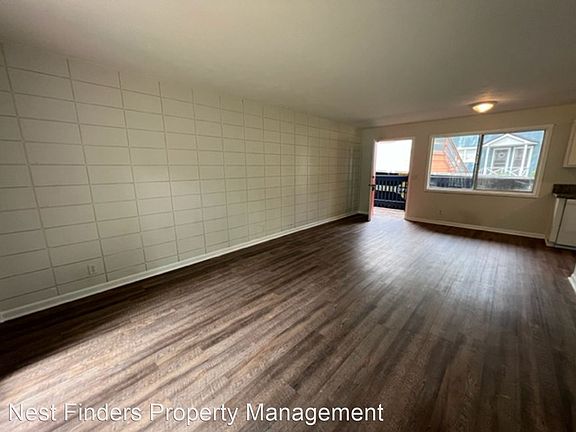 4th image of 1229 Willow Ct #2
