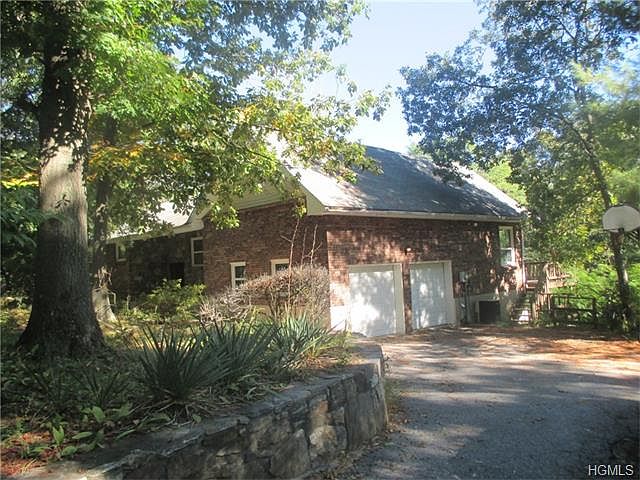1st image of 16 Turner Ln