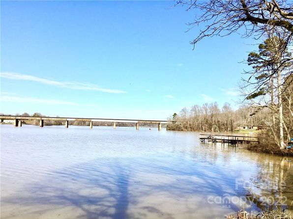 Lake Wylie Waterfront - Charlotte NC Real Estate - 15 Homes For Sale ...