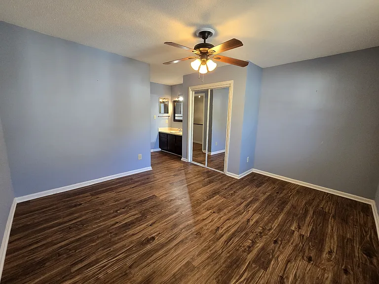 117 Kingsbury Dr — Photo 22