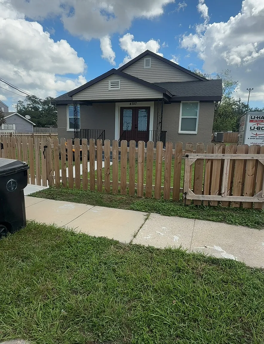 3 bed, 2.5 bath, 2318 sqft, $2,800 — Photo 2