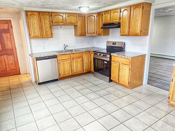5th image of 231 Providence St #231