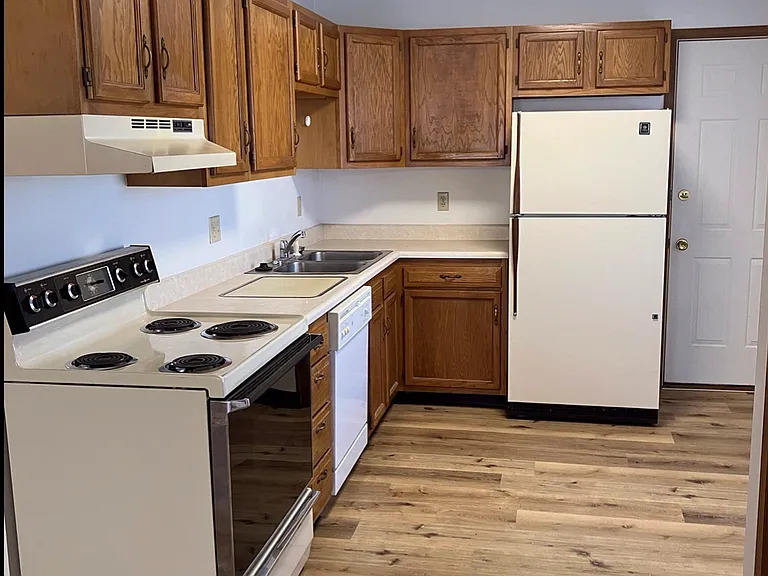 209 N East St #215 — Photo 4