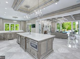 9412 Mafi Ct, Great Falls, VA 22066