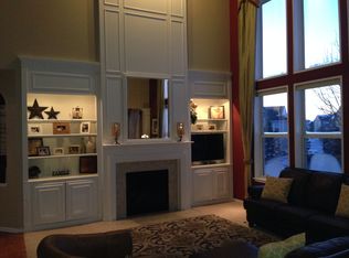 24307 Padstone Dr, South Lyon, MI 48178