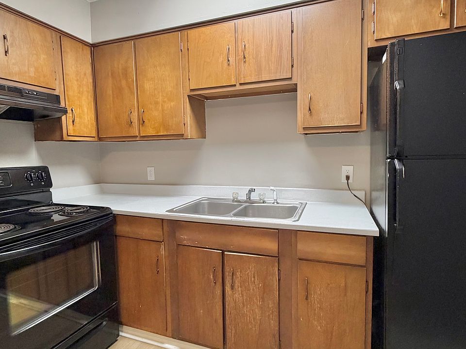 1st image of 510 Holladay Dr #201