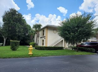 940 15th St APT 104, Holly Hill, FL 32117
