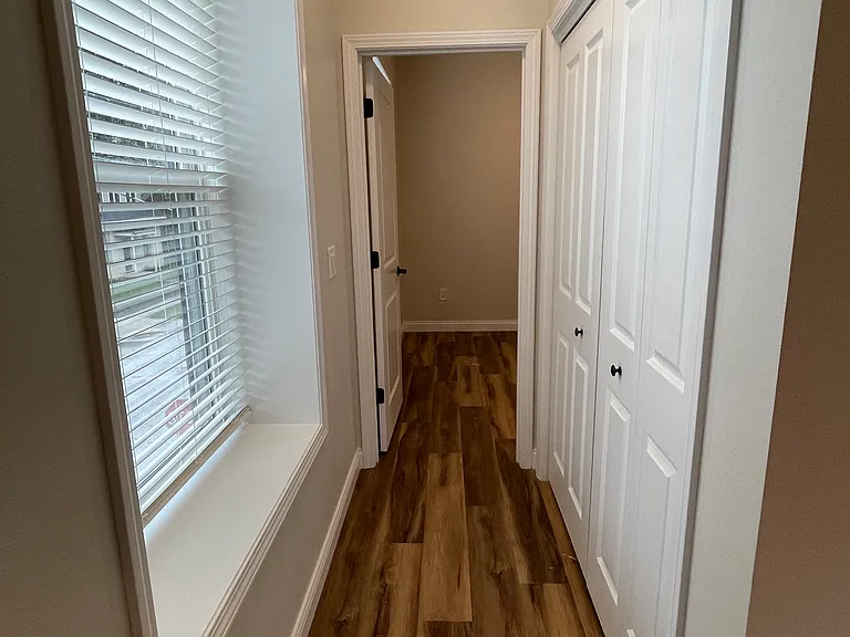 401 Walnut St #6 — Photo 14