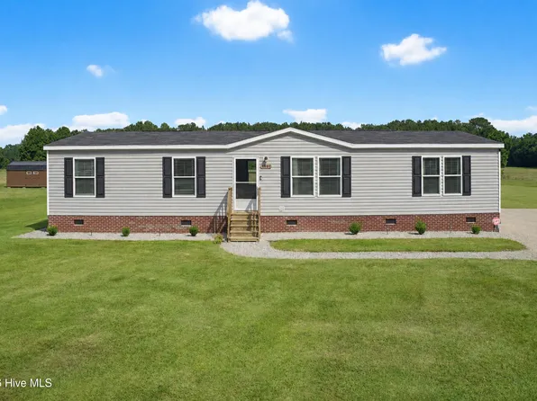 1901 Peacock Road, Whiteville, NC 28472